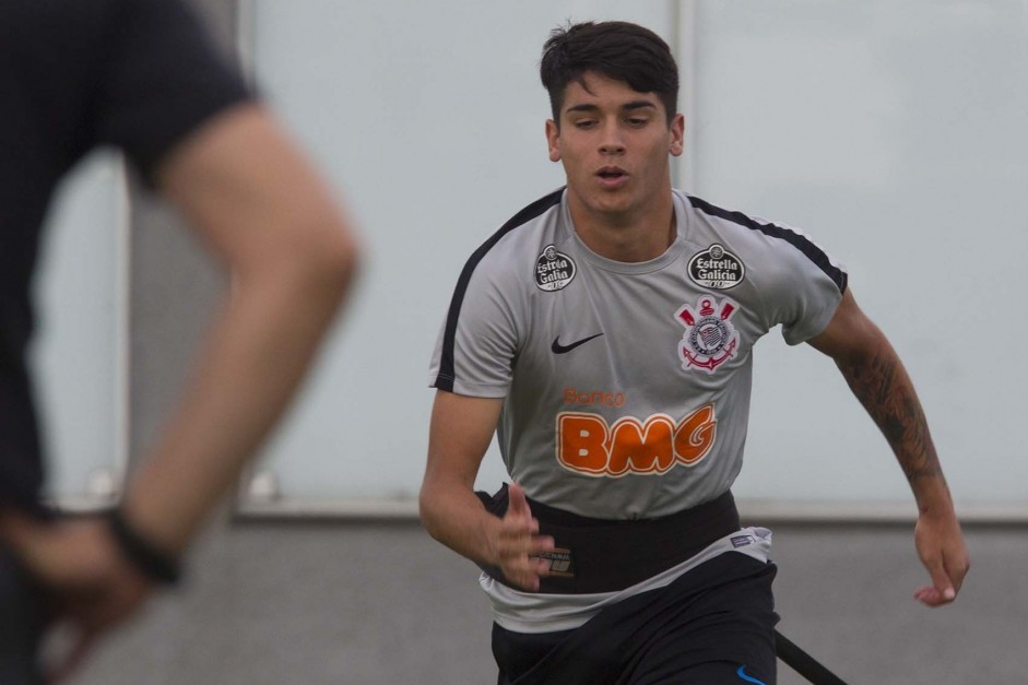 Ángelo Araos ficou fora da lista de relacionados de Carille contra o Montevideo Ángelo Araos ficou fora da lista de relacionados de Carille contra o Montevideo
