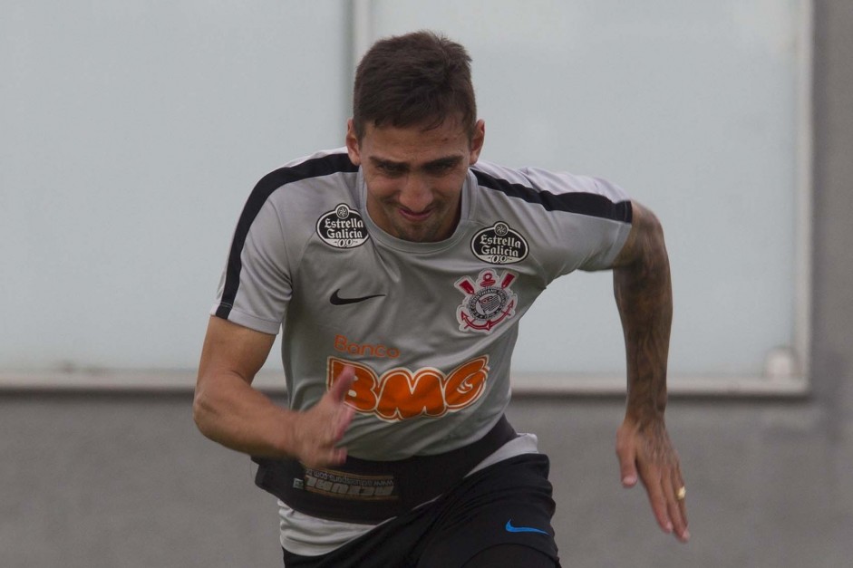 Mosquito treina no CT para duelo contra a Ferroviária, na Arena Corinthians