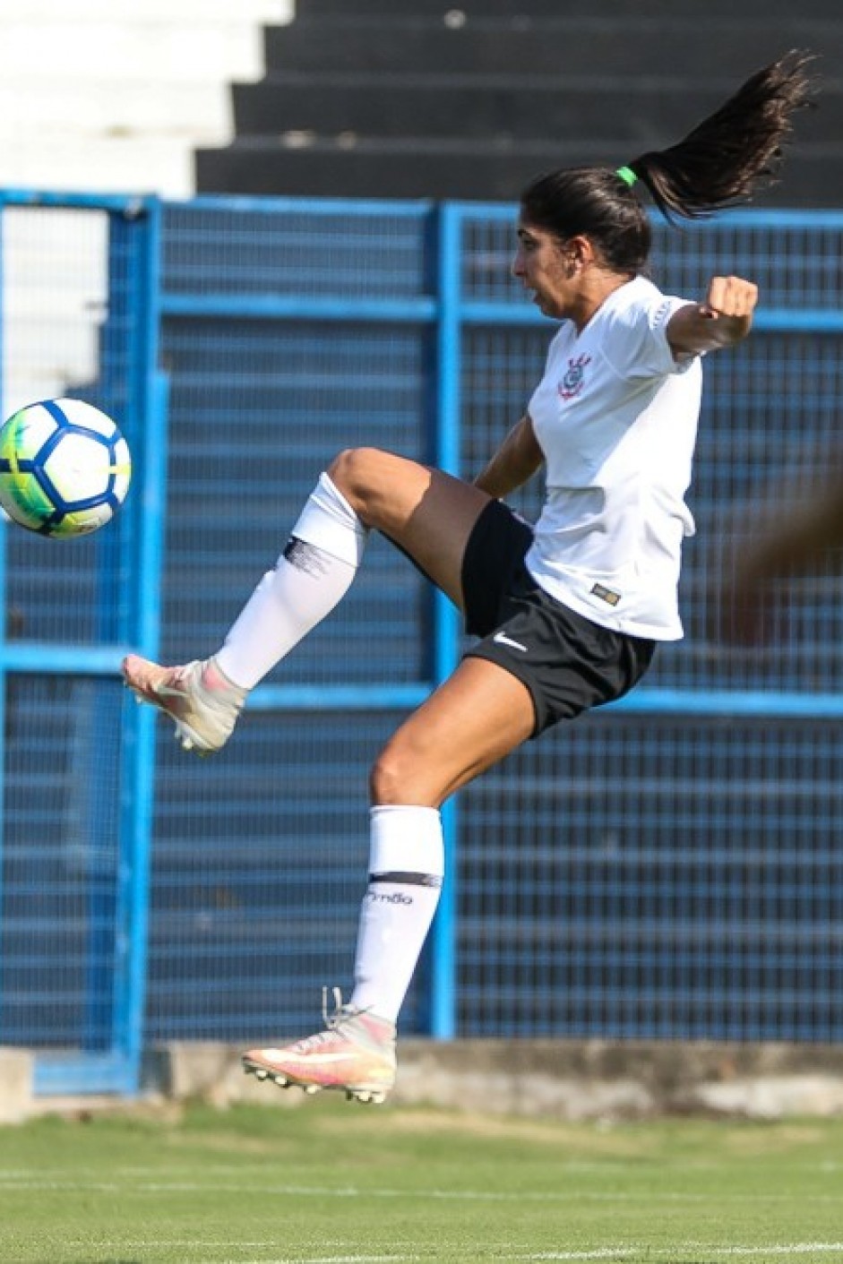 Sonoros 5 a 0 marcaram a goleada do Corinthians sobre o Internacional, pelo Brasileiro Feminino