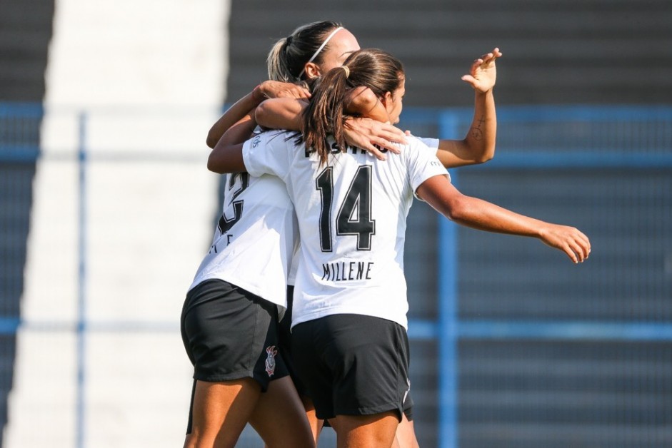 Corinthians venceu  por 5 a 0 o Internacional, pelo BR-Feminino