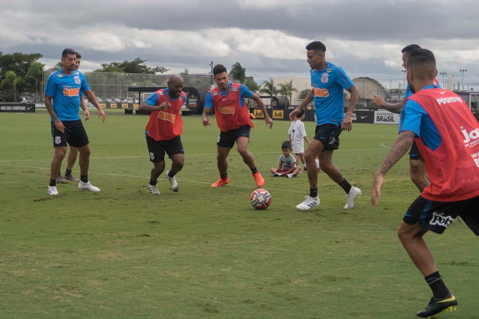 Corinthians se prepara para enfrentar o Santos, pelo Paulisto