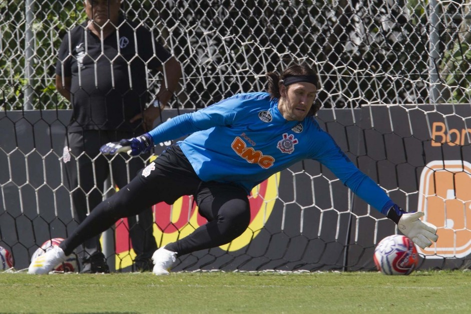 Goleiro Cásiso no último treino antes do jogo contra o Santos, pela semifnal do Paulista