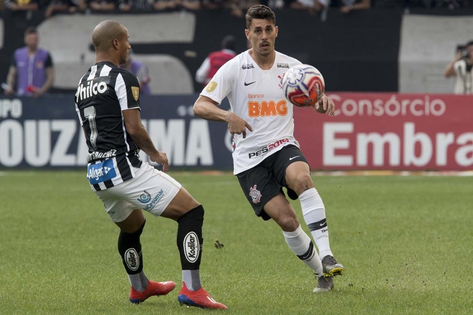 Danilo Avelar fez mais uma boa partida com a camisa do Corinthians