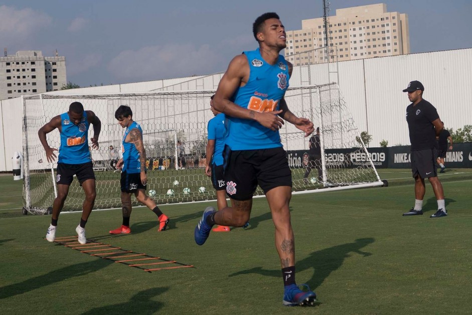 Corinthians de Gustagol treina de olho em deciso contra o Santos