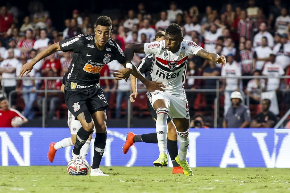 Gustagol em jogada contra o So Paulo, pela final do Campeonato Paulista 2019
