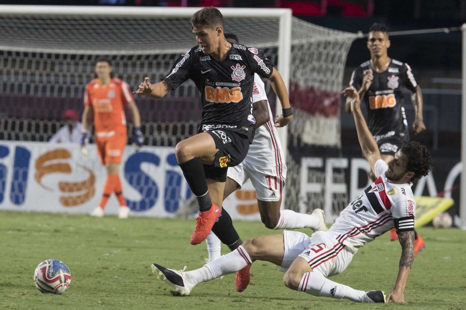 Mateus Vital em partida contra o So Paulo, pela final do Paulisto 2019