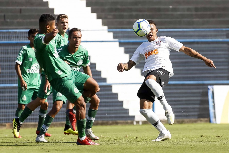 Rafael Bilu no duelo contra a Chapecoense, pela Copa do Brasil Sub-20