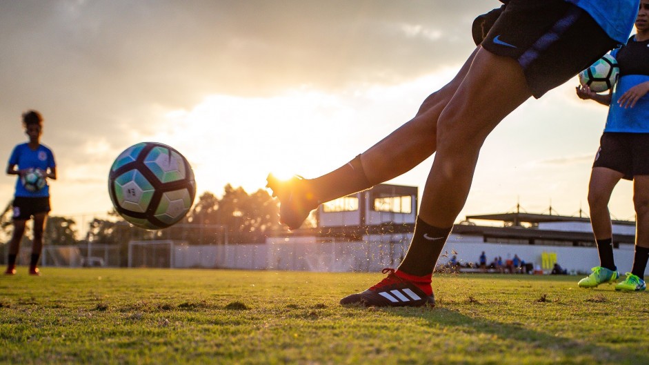 Belo foco durante o treino do Corinthians Futebol Feminino