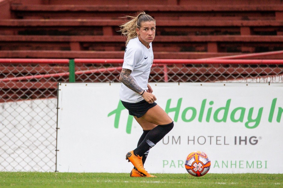 Cacau no duelo contra a Portuguesa, pelo Campeonato Paulista Feminino