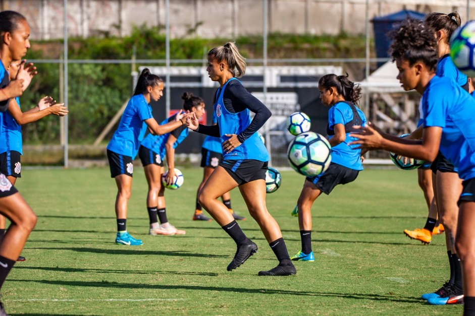 Corinthians Futebol Feminino treina forte nesta quarta-feira