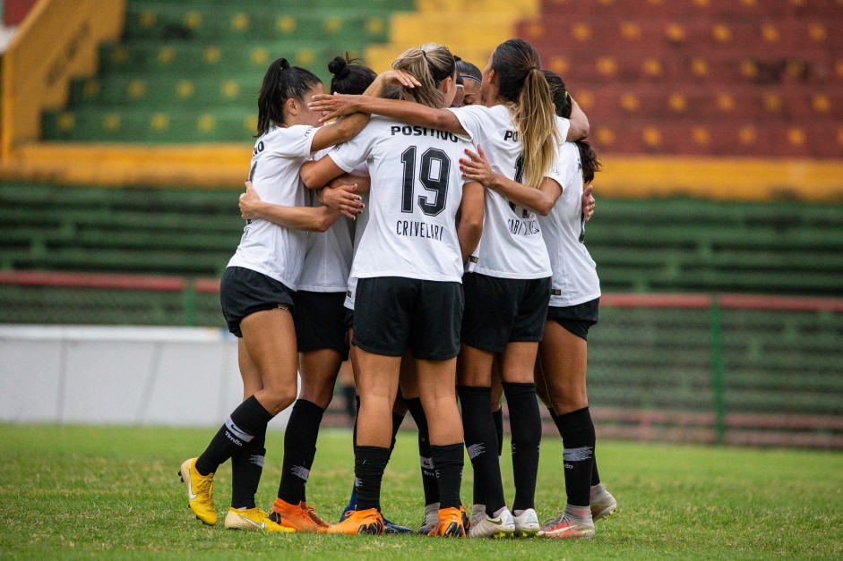 Corinthians goleou Portuguesa por 5 a 0