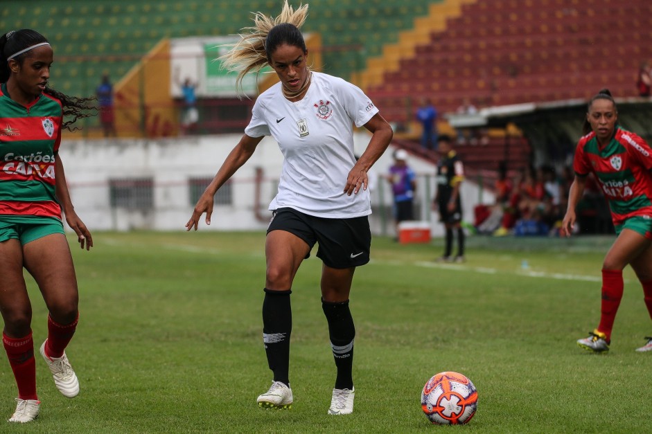 Gabi Nunes no duelo contra a Portuguesa, pelo Campeonato Paulista Feminino