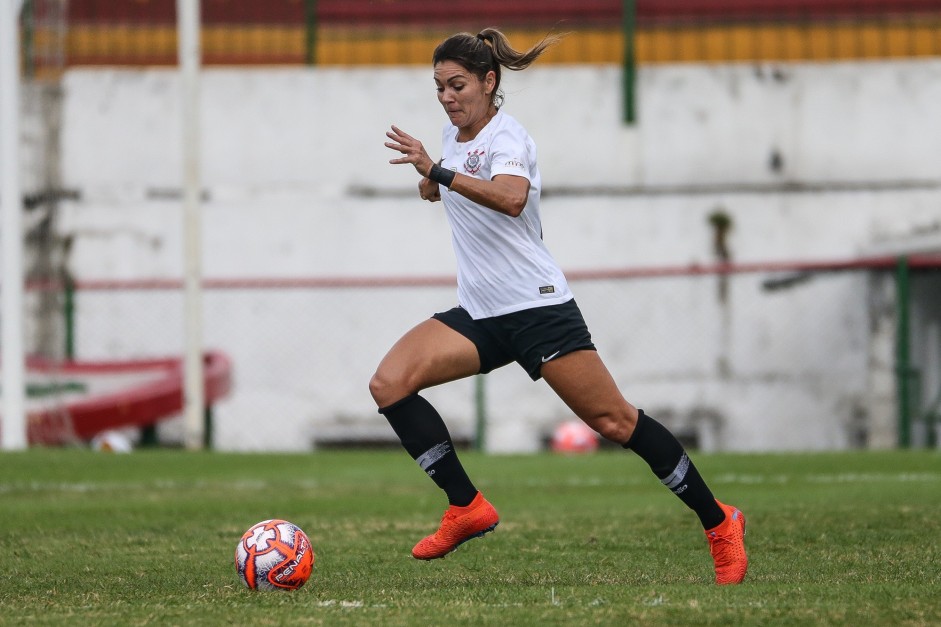 Gabi Zanotti no duelo contra a Portuguesa, pelo Campeonato Paulista Feminino