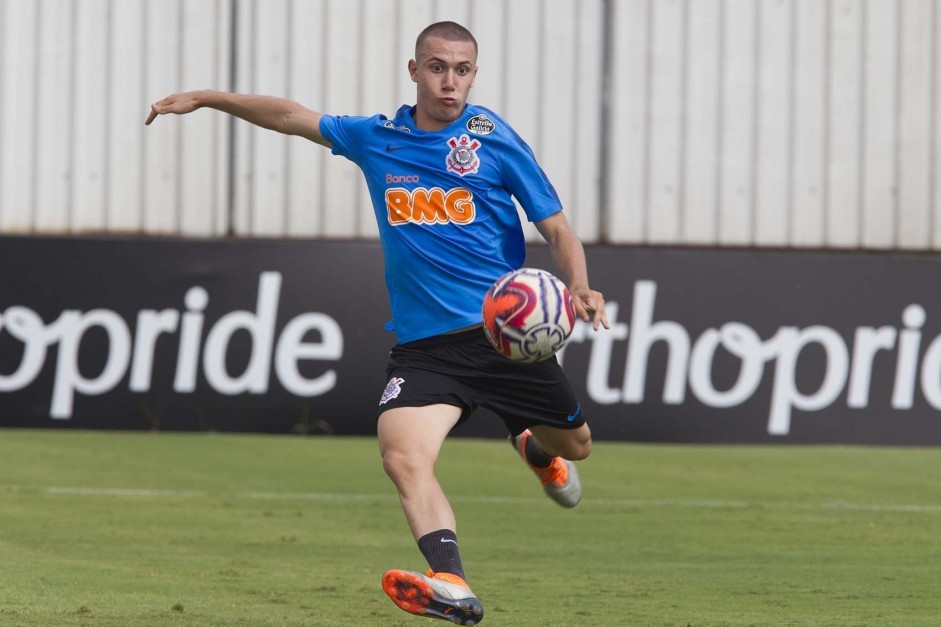 Lucas Piton  titular do Sub-20 e treina com frequncia ao lado dos profissionais