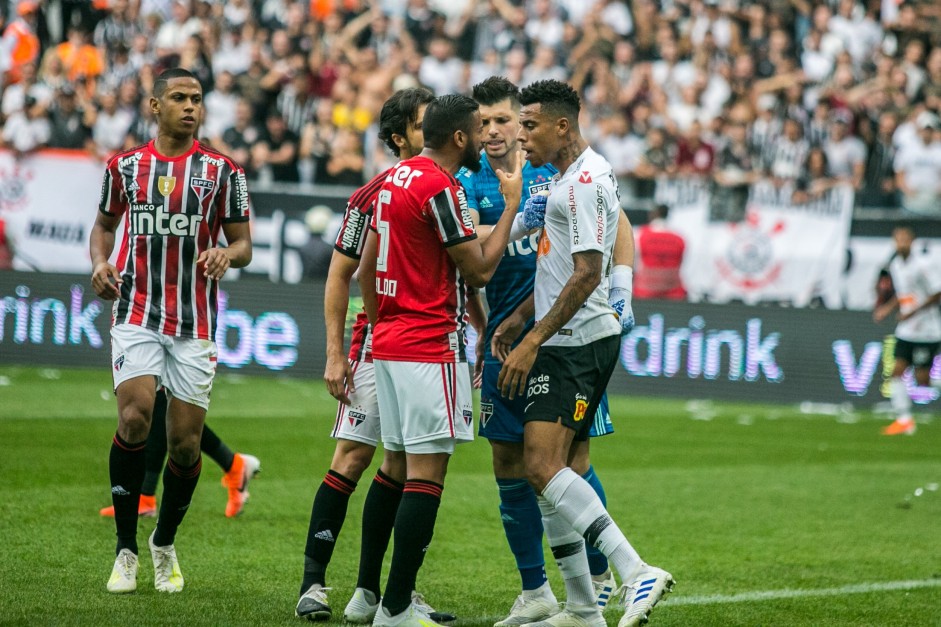 Gustavo deu assistência, mas foi muito bem marcado durante a final Gustavo deu assistência, mas foi muito bem marcado durante a final