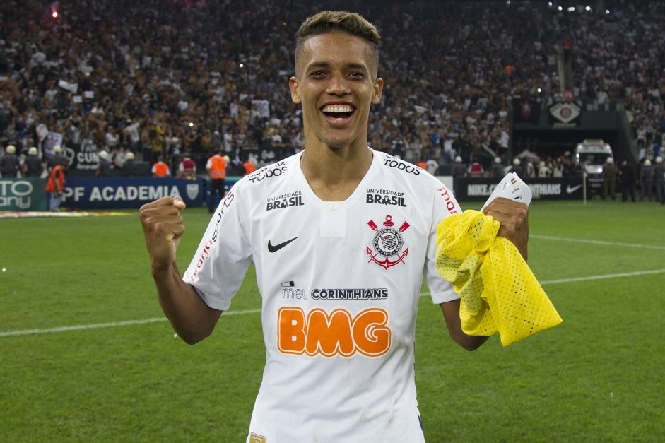 Corinthians de Pedrinho est escalado para duelo desta quarta contra Chapecoense