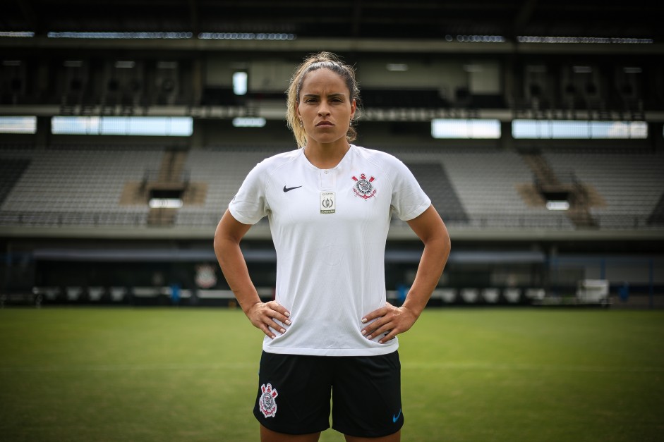 A nova zagueira do Corinthians Mônica Hickmann