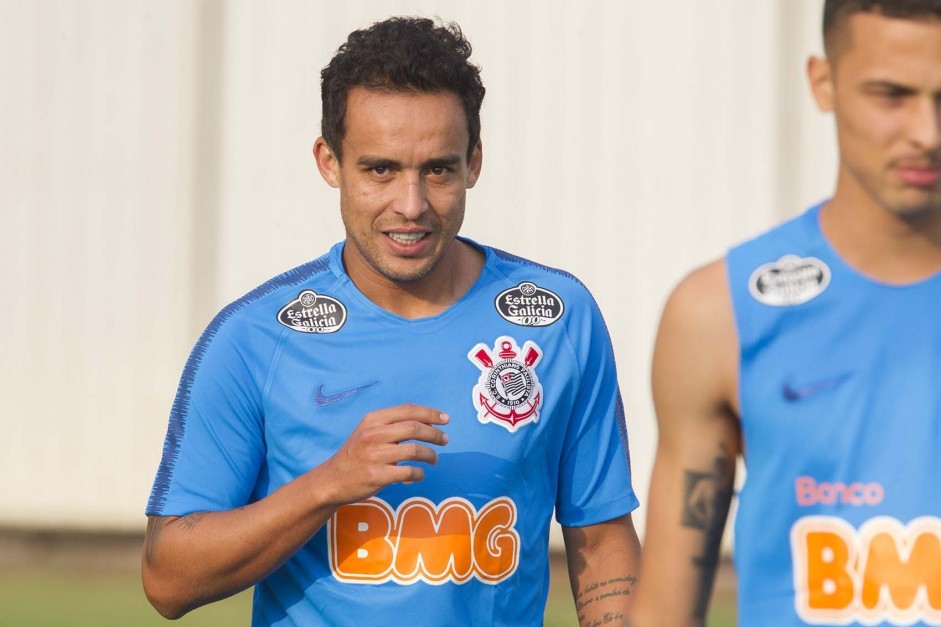 Jadson no treino de reapresentao do Corinthians aps conquista do Campeonato Paulista