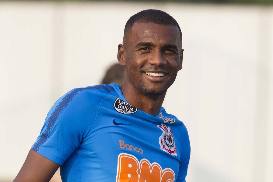 Marllon no treino de reapresentao do Corinthians aps conquista do Campeonato Paulista