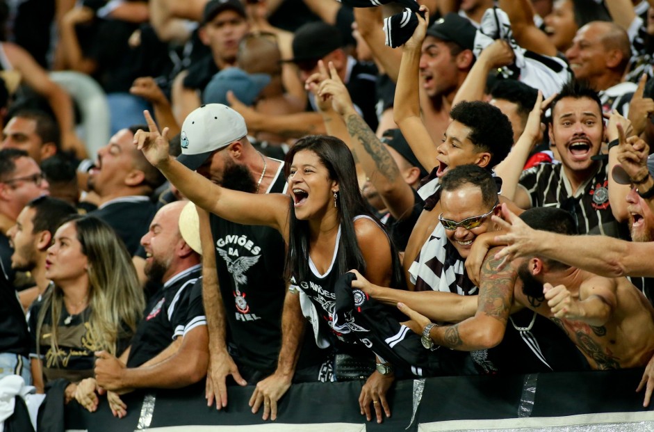 Torcida do Corinthians comemora o ttulo do Paulisto 2019