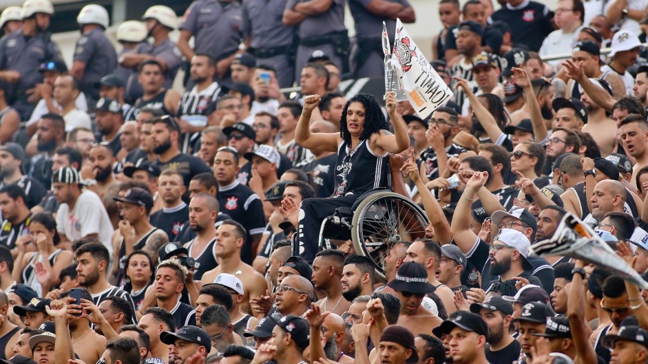 Torcida do Corinthians faz de tudo para presenciar final do Paulistão 2019