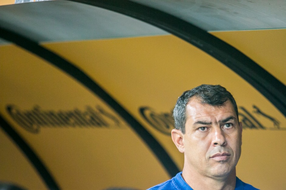 Fábio Carille comandou a vitória por 2 a 0 sobre a Chapecoense, pela Copa do Brasil