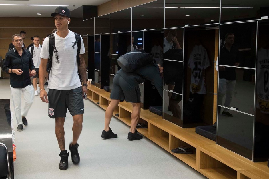 Richard no vestirio da Arena Corinthians antes do jogo contra a Chapecoense, pela Copa do Brasil