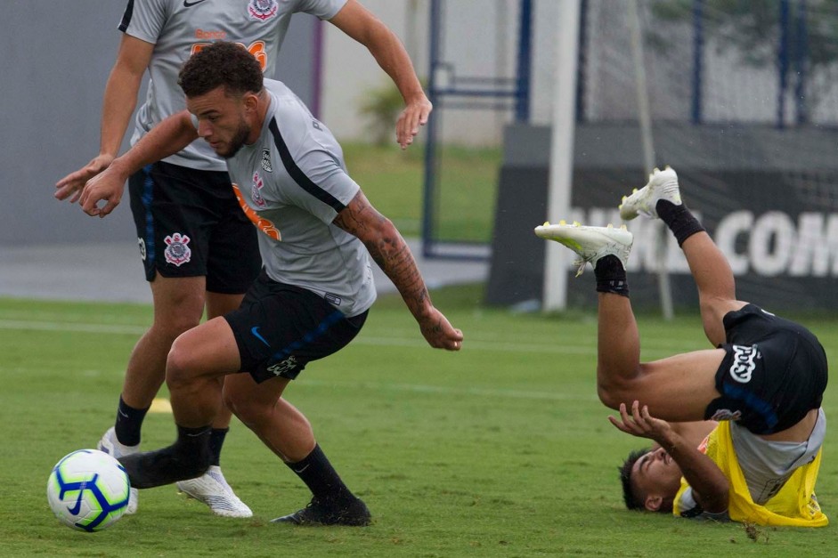 André Luís faz último treino para jogo contra a Chapecoense