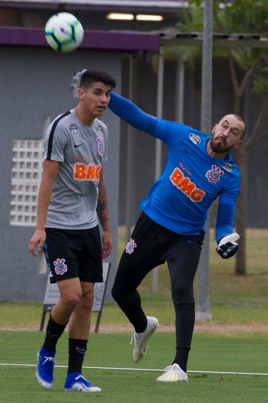 Araos e Walter no último treino antes do duelo contra a Chapecoense