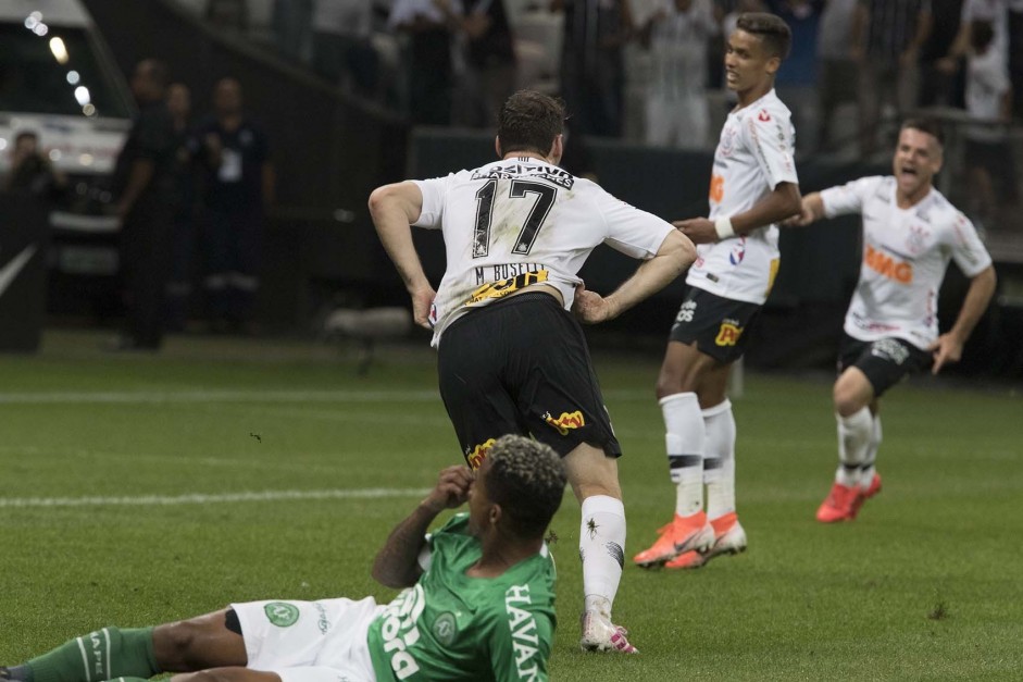Boselli no jogo contra a Chapecoense; argentino anotou o primeiro gol do Timão