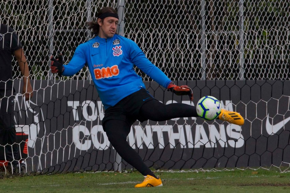 Cássio no treino para jogo contra a Chapecoense, pela Copa do Brasil