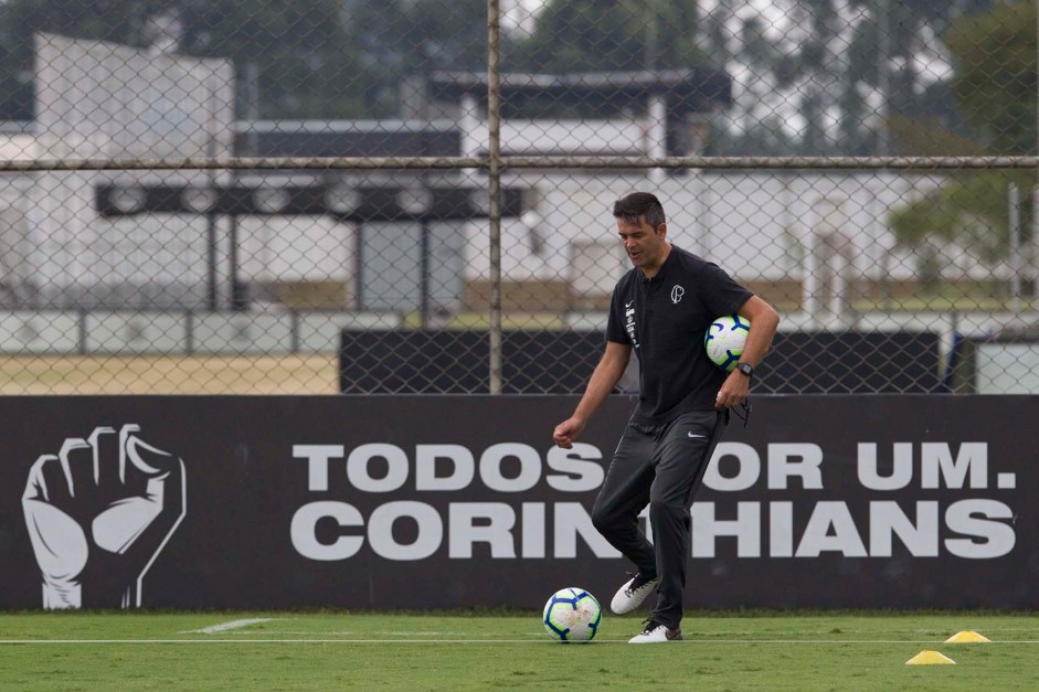 Cuca no ltimo treino antes da deciso contra a Chapecoense