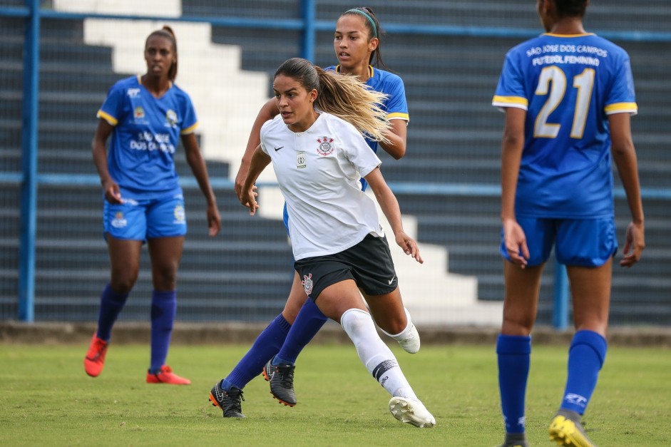 Gabi Nunes durante jogo contra o So Jos, pelo Campeonato Brasileiro Feminino