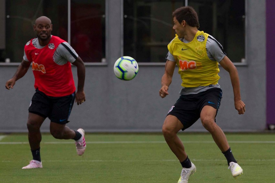 Love e Romero treinam em ltima atividade no CT antes do duelo contra a Chapecoense