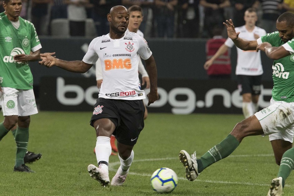 Vagner Love no jogo contra a Chapecoense, pela Copa do Brasil, na Arena Corinthians