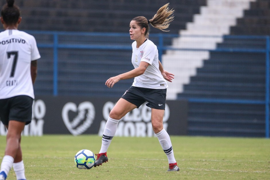 Zagueira rika durante goleada por 3 a 0 contra o So Jos, pelo Brasileiro Feminino
