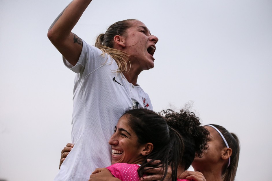 Cacau fez o segundo gol do Timo, contra o So Jos, pelo Brasileiro Feminino