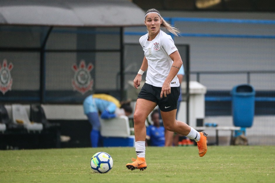 Crivelari no jogo contra o São José, pelo Campeonato Brasileiro Feminino