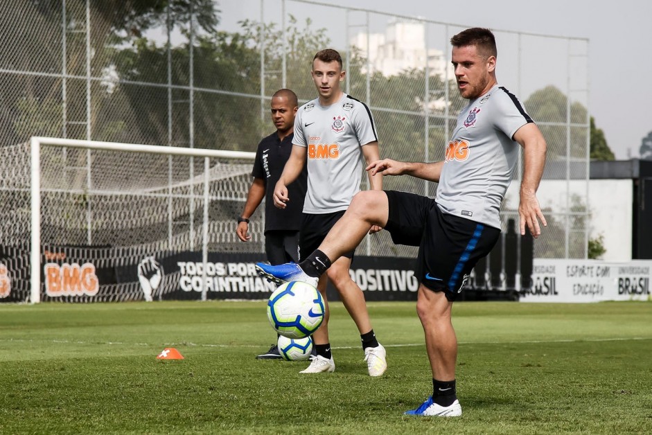 Carlos e Ramiro no treino desta sexta-feira no CT Joaquim Grava