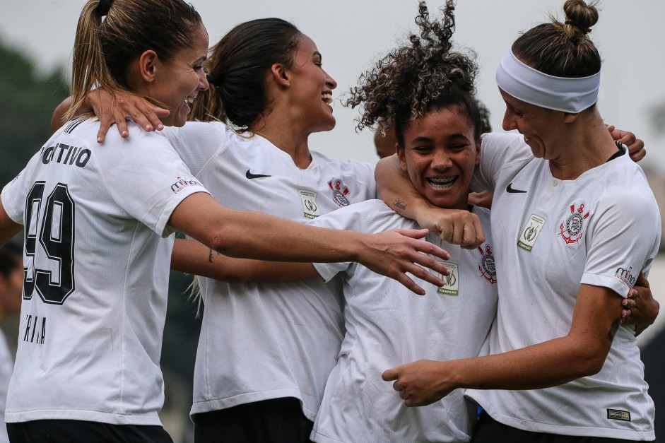 Ingryd fez o último gol do Corinthians contra o São José, pelo Brasileirão Feminino