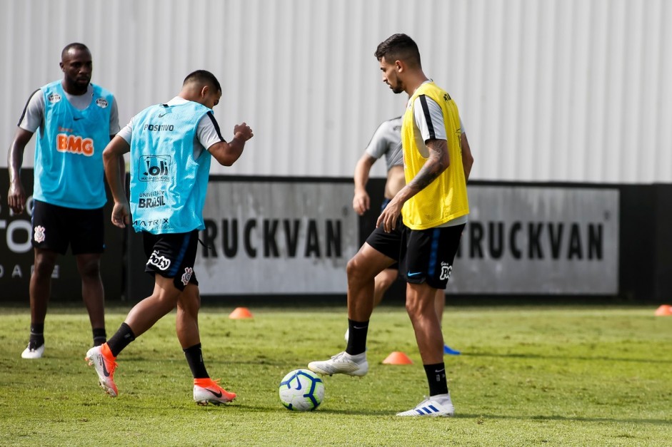 Pedro Henrique no treino desta sexta-feira no CT Joaquim Grava