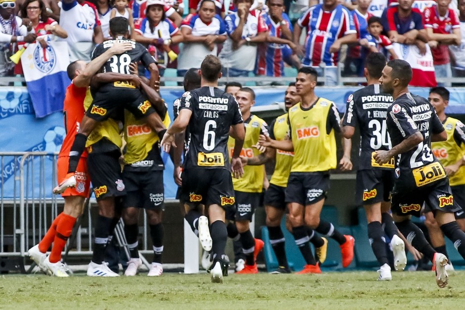 Jovem Pedrinho fez o primeiro gol do Corinthians contra o Bahia, pelo Brasileiro 2019