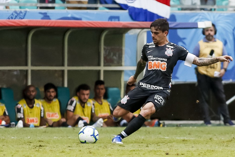 Corinthians enfrenta o Vasco na noite deste sábado
