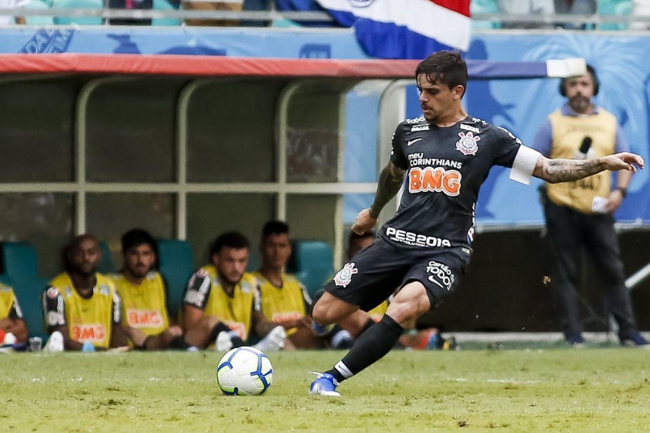 Corinthians enfrenta o Vasco na noite deste sbado