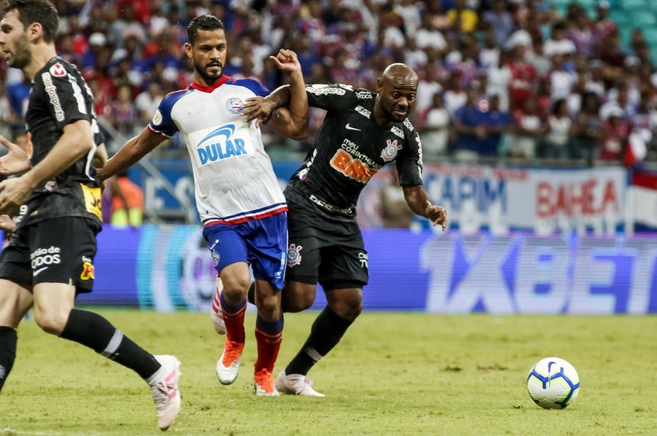 Love durante jogo contra o Bahia, pela estreia do Campeonato Brasileiro