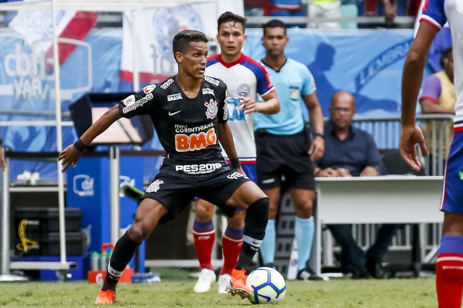 Pedrinho durante jogo contra o Bahia, pela estreia do Campeonato Brasileiro