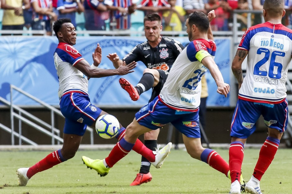 Ramiro durante jogo contra o Bahia, pela estreia do Campeonato Brasileiro