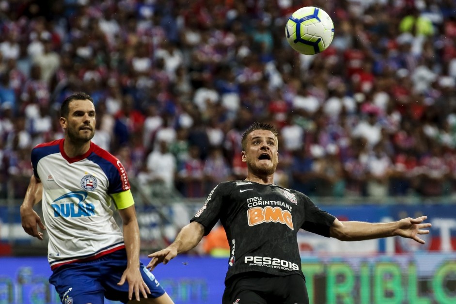 Corinthians perdeu para o Bahia em Salvador, piorando aproveitamento longe de seus domnios