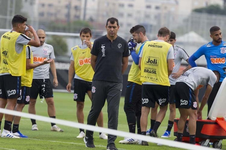 Carille no treino de reapresentao do Corinthians aps derrota para o Bahia, pelo Brasileiro