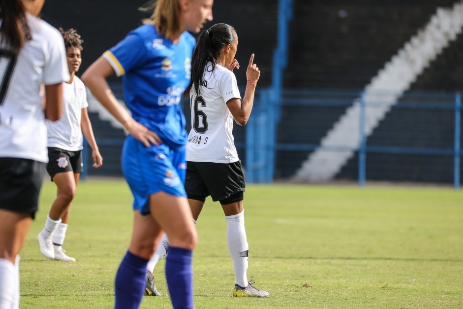 Adriana marcou dois gols contra o São José, pelo Paulistão Feminino